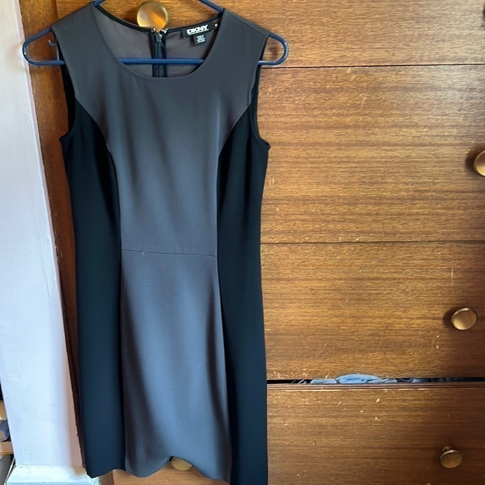 DKNY black and grey sheath dress, classic, size 0 - Picture 6 of 6